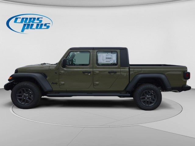 2026 Jeep Gladiator — side profile view