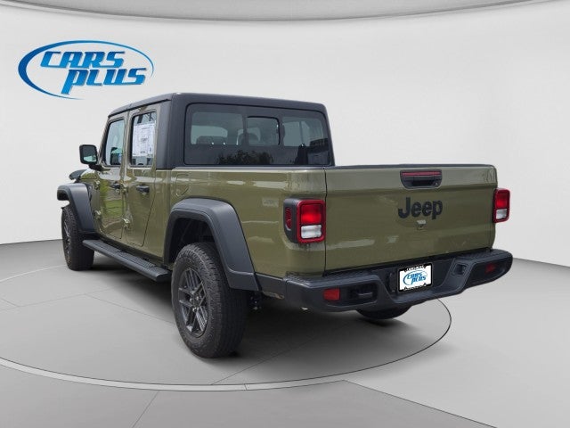 2026 Jeep Gladiator — side profile view